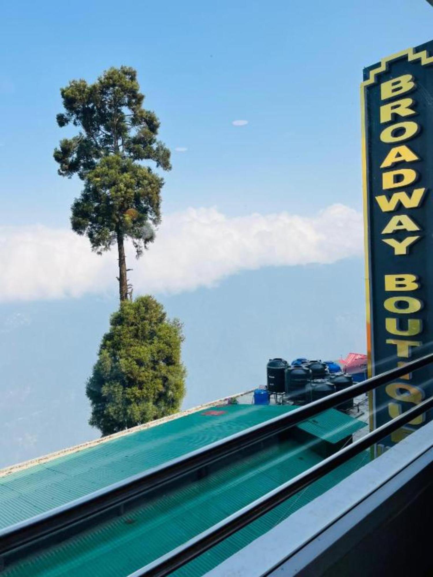 Hotel Broadway Boutique Mall Road Darjeeling - A Luxury Collection - Best Seller Buitenkant foto
